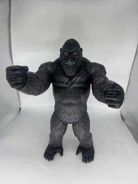 Playmates Godzilla vs Kong 2020 Giant Kong 11-12 Inch Action Figure Monsterverse